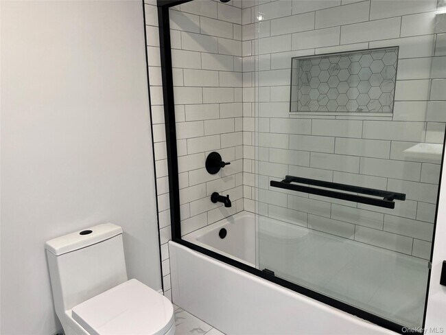 Foto del edificio - 10 Wild Oaks Rd