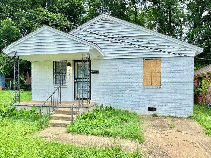 Foto principal - 1766 Eldridge Ave