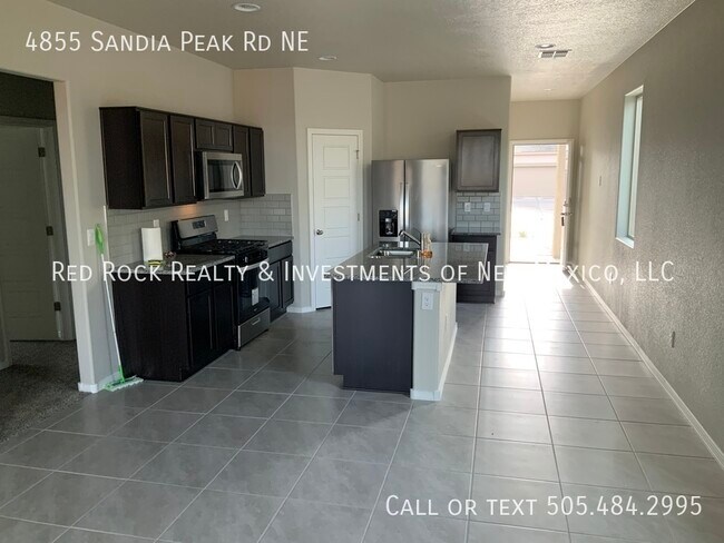 Building Photo - Amazing New Construction in Rio Rancho!