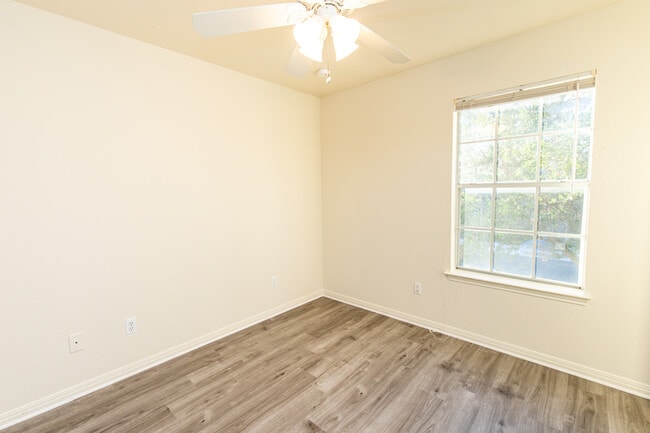 2nd Bedroom - 3001 Whisper Oaks Ln