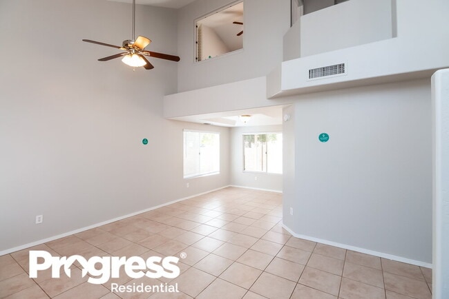 Building Photo - 1130 N Leoma Ln