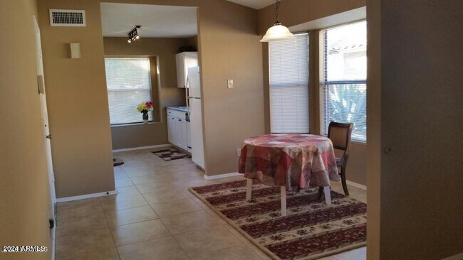 Foto del edificio - 3869 E Bighorn Ave