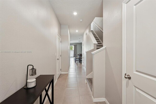 Foto del edificio - 508 Glenn Cross Dr