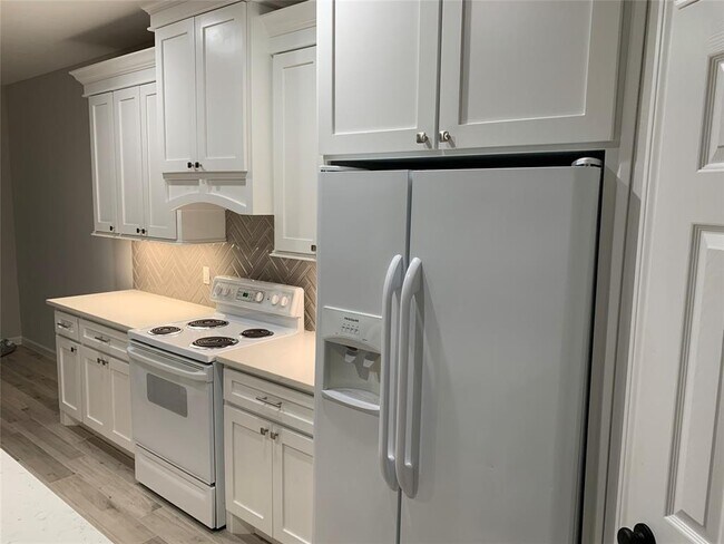 Building Photo - 163 Ledgestone Pl