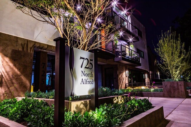 Foto del edificio - 725 N Alfred St
