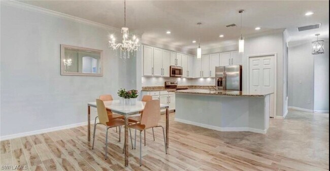 Building Photo - 9174 Woodhurst Dr