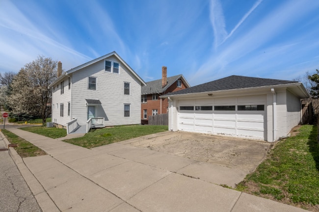 Photo - 4400 Greenlee Ave Apartment