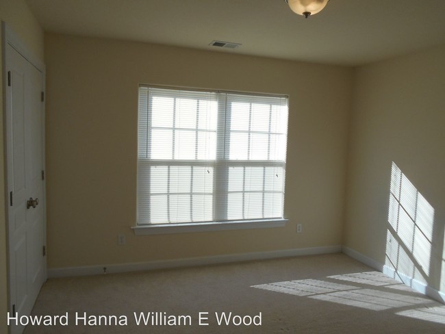 Building Photo - 1505 Drumheller Dr