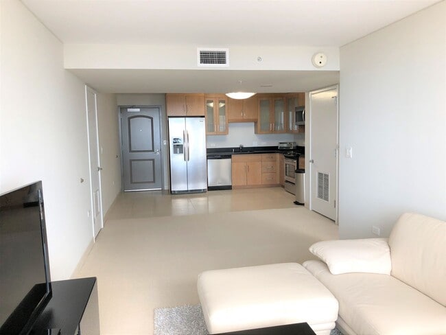 Building Photo - Pacifica Honolulu - Furnished 1/1/1 - Amaz...