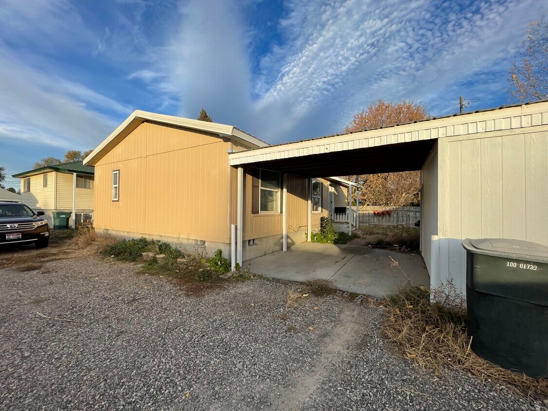 194 W Center St, Blackfoot, ID 83221 House for Rent in Blackfoot, ID