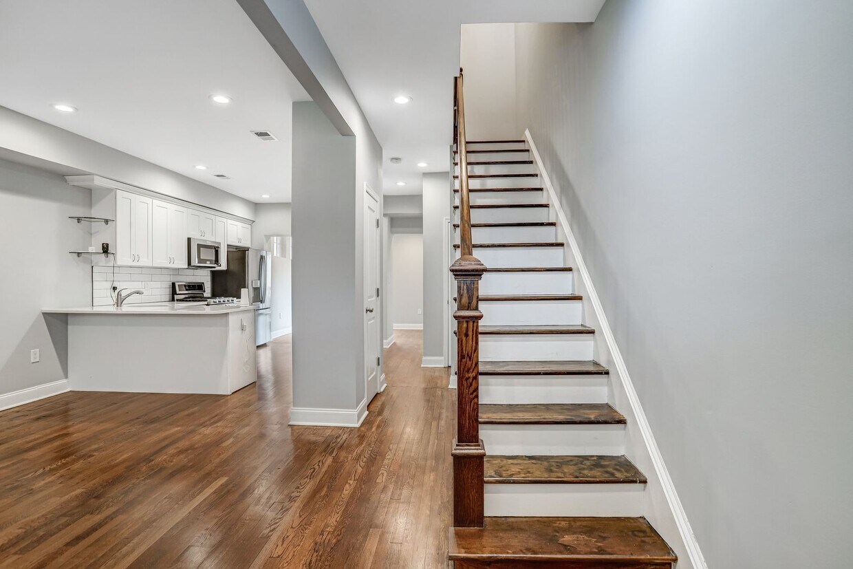 Primary Photo - Perfect 3 Bedroom Row Home in Petworth - Petfriendly!