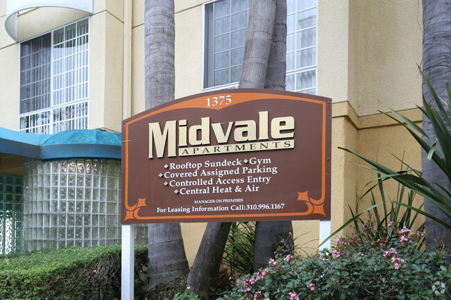Foto del edificio - 1375 Midvale Apartments