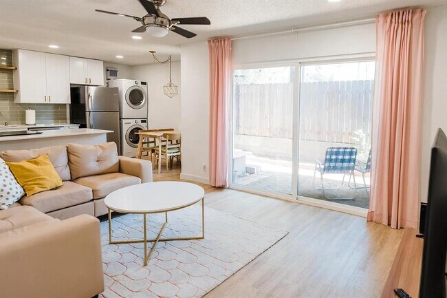 Foto del edificio - 2600 Penny Ln