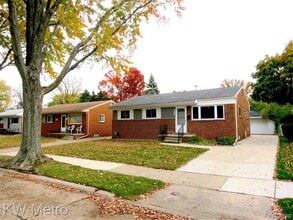 Building Photo - 604 Lerner Ave