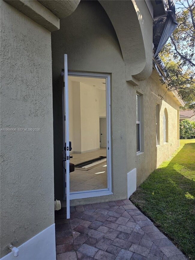 Foto del edificio - 3930 NE 12th Dr