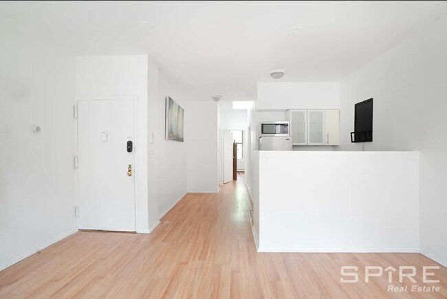 Building Photo - 2 bedroom in NEW YORK NY 10009