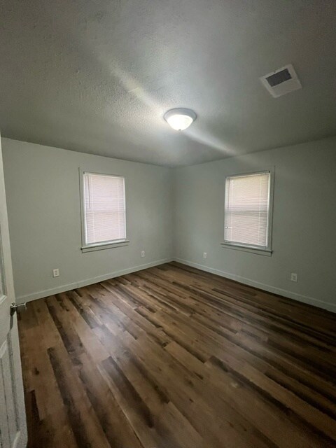 Foto del edificio - 3501 25th St N