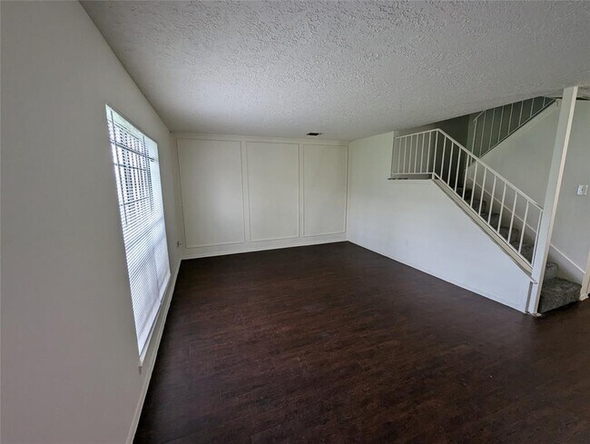 Building Photo - 146 Goodson Dr