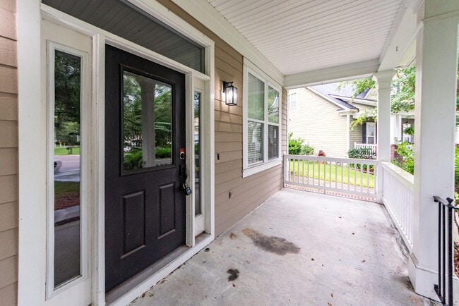 Building Photo - 115 Blackwater Dr