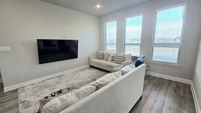 Foto del edificio - 2719 Lazy Pne Ln