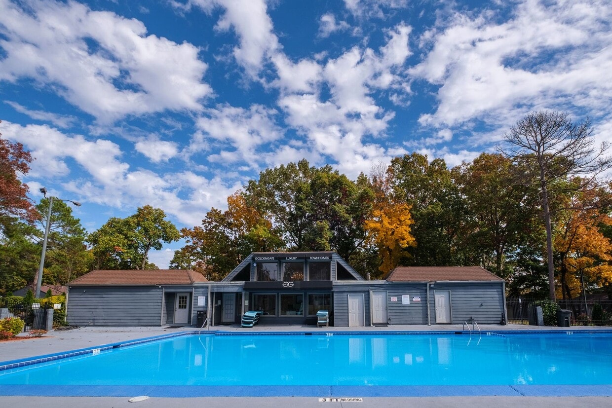 Primary Photo - Golden Gate Townhomes |