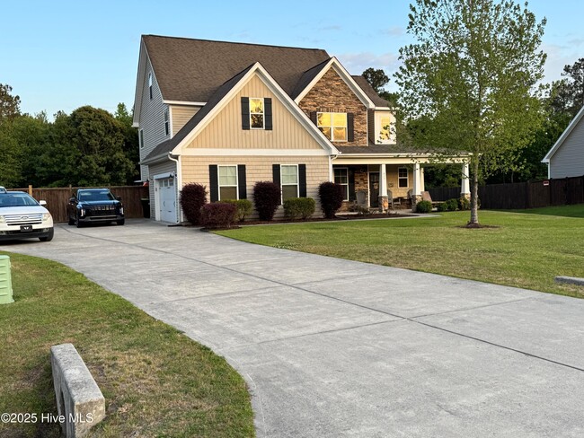 Foto del edificio - 417 Wolfe Ln