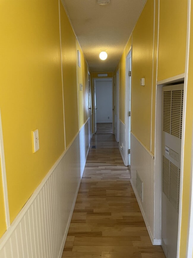 Building Photo - 8420 Alaska Rd