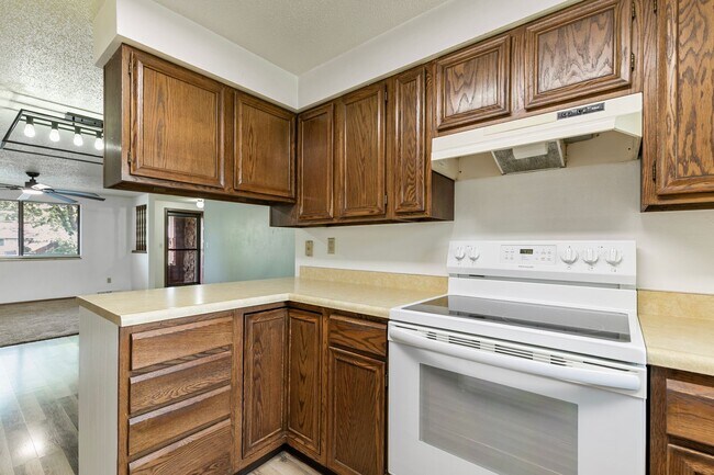 Foto del edificio - 390 Knotty Pl