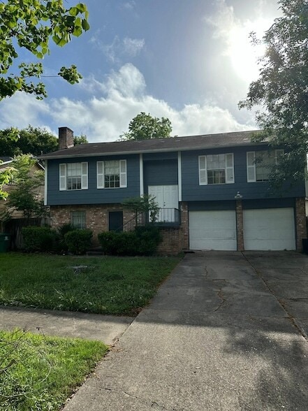 Building Photo - 16523 Lonesome Quail Dr