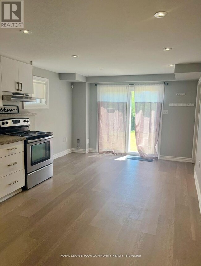 Building Photo - 1385 Hunter St