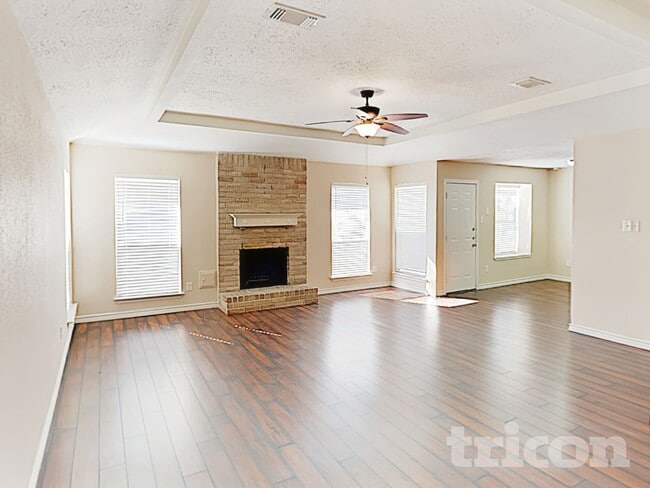 Building Photo - 24107 Lone Elm Dr