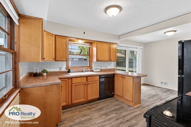 Foto del edificio - 3 Bedroom Home in Shakopee