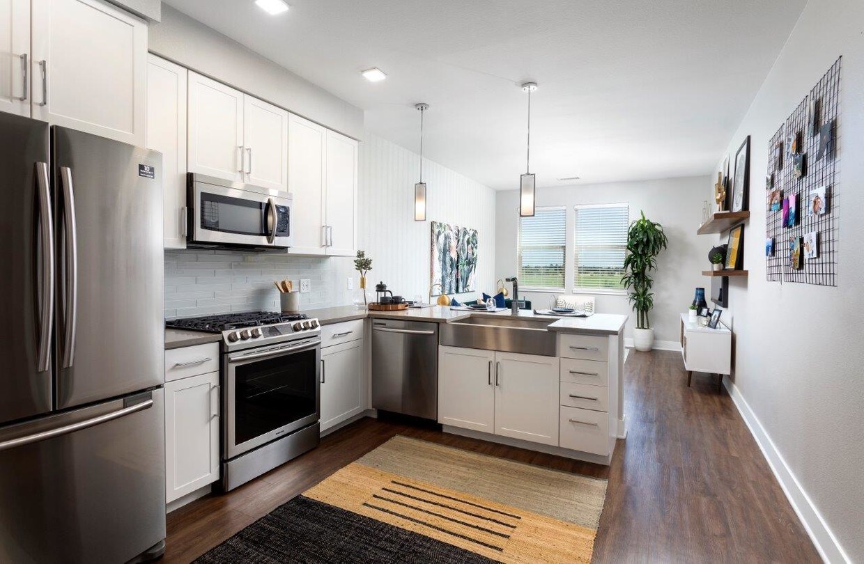 Broadstone Lowry Apartments Denver, CO