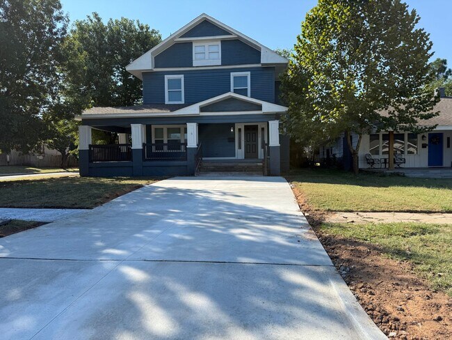 Foto del edificio - Remodeled Charmer in the Urban Core – Fres...