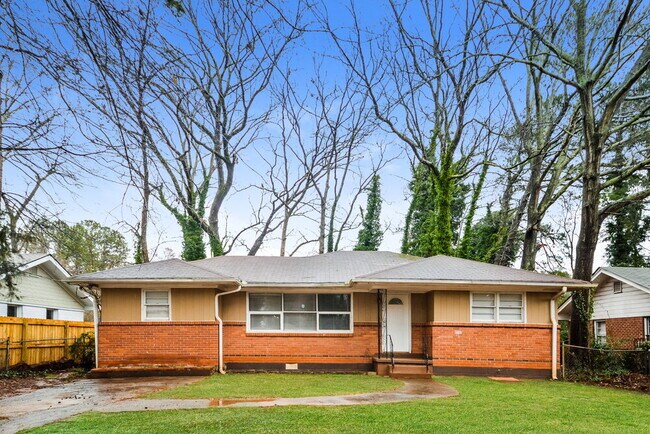 Building Photo - 1864 Pinedale Pl