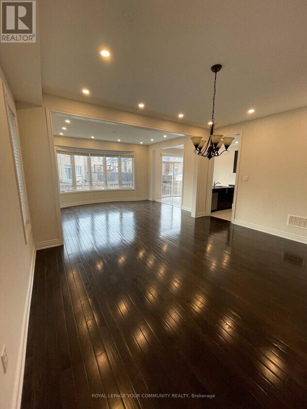 Photo principale - 306 Cedar Hedge Rd