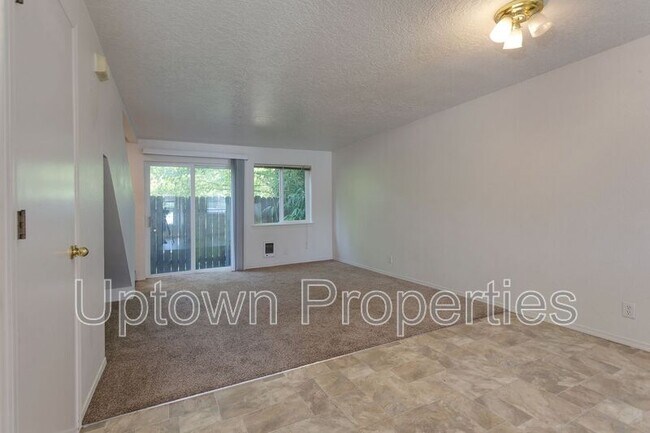 Foto del edificio - 228 SE 106th Ave