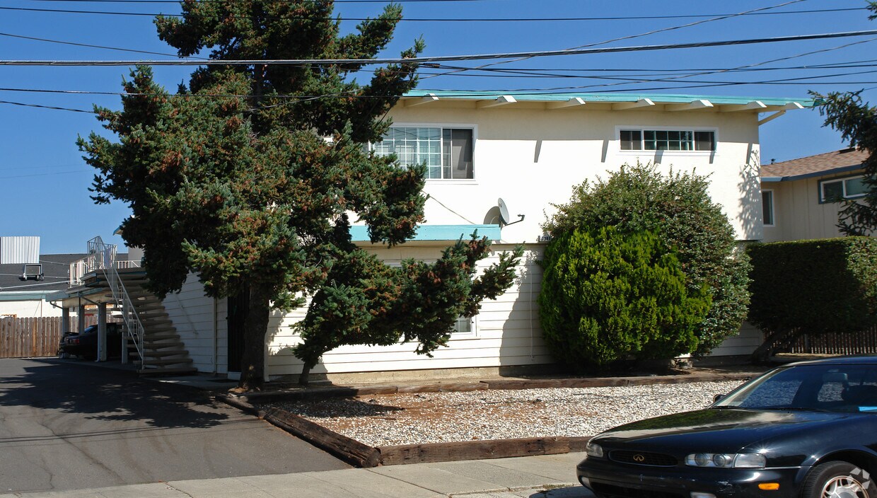 Building Photo - 1981 Quebec Ave