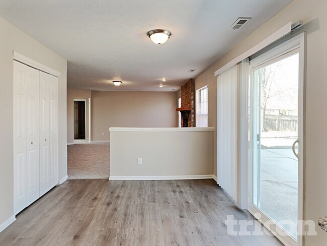 Foto del edificio - 6228 Glenshire Ln