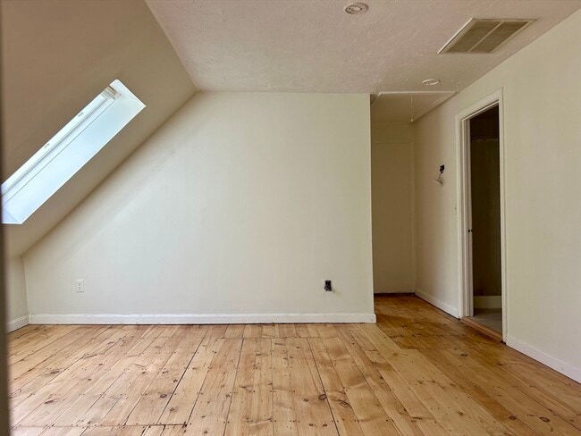 Foto del edificio - 161 Cedar St