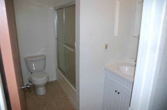 Building Photo - Fort Lowell Manor