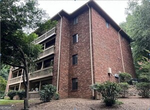 Building Photo - 174 Talmadge St