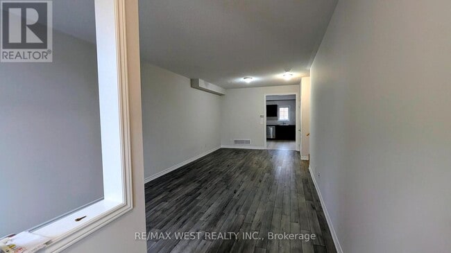 Photo du bâtiment - 10 Moore's Ct