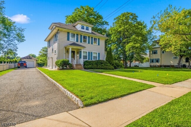 Foto del edificio - 306 Walnut Ave