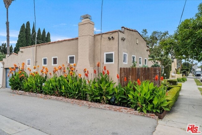 Building Photo - 6816 Waring Ave