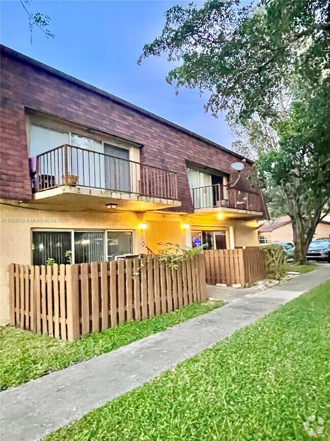 Omega Condominiums Apartments for Rent Plantation, FL 58 Rentals