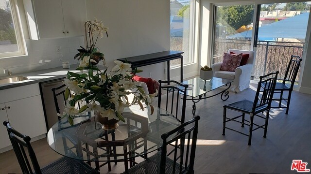 Foto del edificio - 2133 Carmona Ave