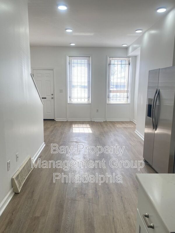 Building Photo - 1621 W Montgomery Ave