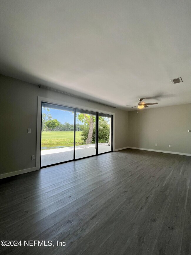 Building Photo - 160 BERMUDA Ct