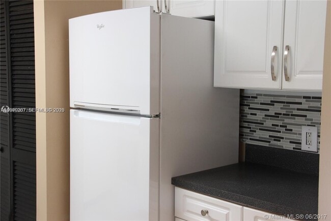 Foto del edificio - 9640 NW 2nd St